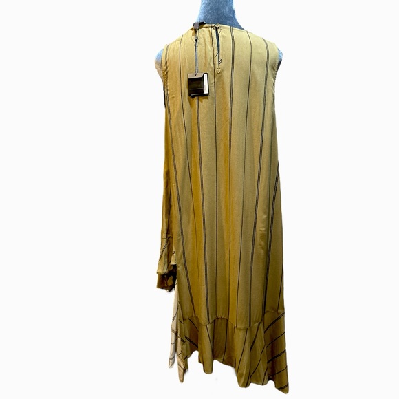 Madison indie artsy light flowing sleeveless blouse handkerchief hem short long - Picture 2 of 6